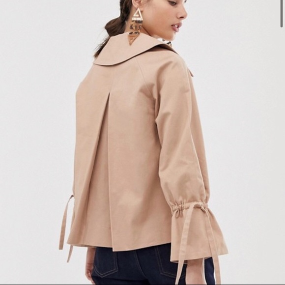 IN SEARCH OF ASOS Design Cropped Mac - Picture 2 of 4